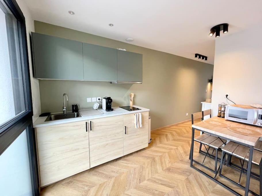 Apartamento Le Flachet - Climatisation - Wifi Villeurbanne Exterior foto